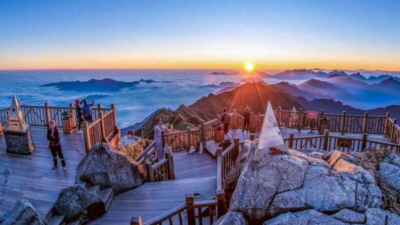 sapa-3-day-tour-waterfalls-trekking-fansipan-from-hanoi