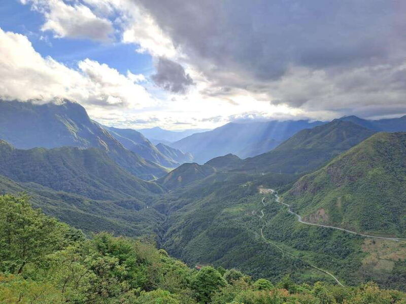 sapa-love-silver-waterfall-lonelytree-in-heaven-rice-field