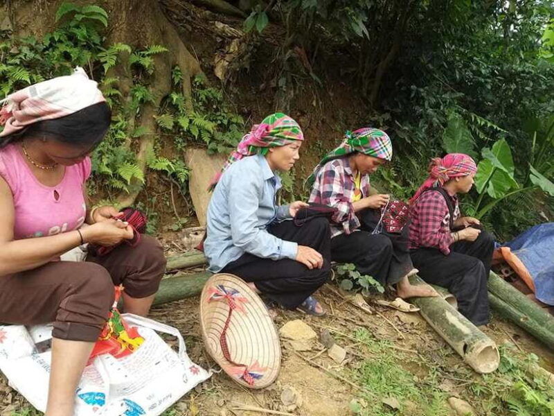 sapa-private-trek-to-muong-hoa-valley
