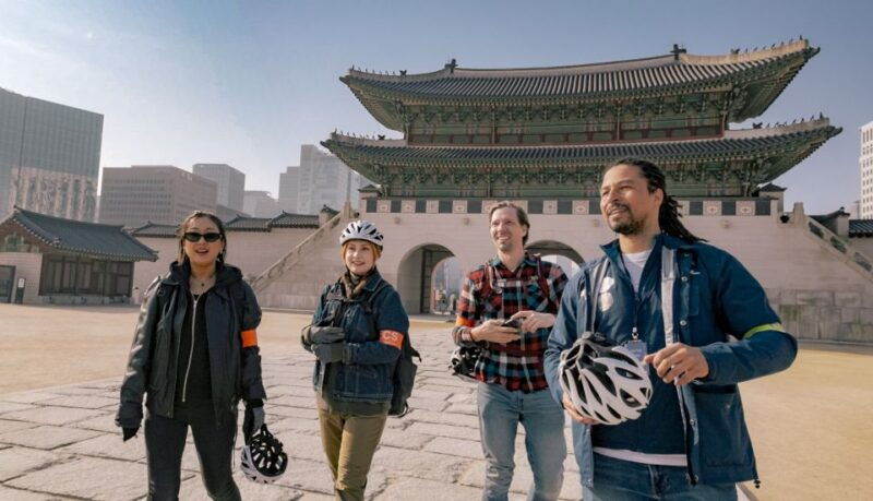 seoul-city-highlights-morning-ebike-tour