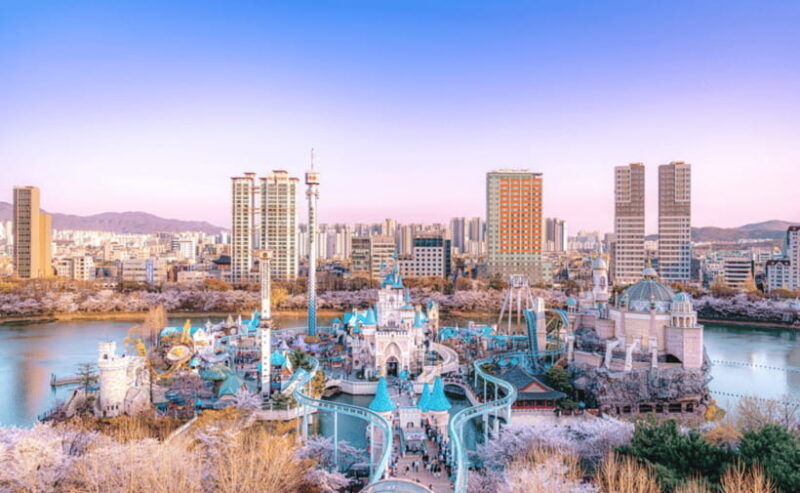 seoul-lotte-world-1-day-pass-school-uniform-1-day-rental