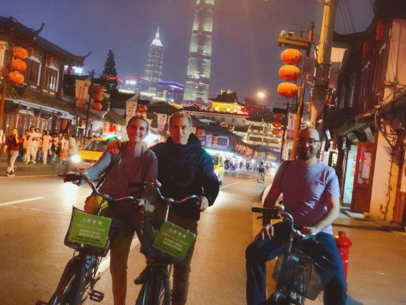 shanghai-charming-night-small-group-bike-tour