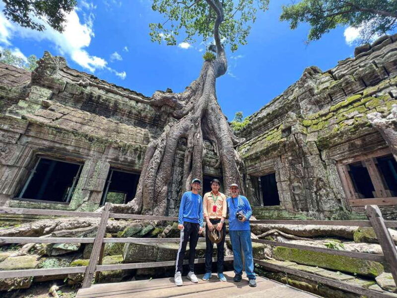 siem-reap-angkor-wat-sunrise-tour-via-tuk-tuk-breakfast
