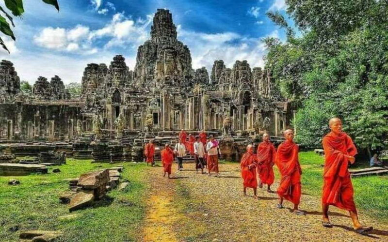 siem-reap-personalized-angkor-wat-sunrise-tour-by-tuk-tuk