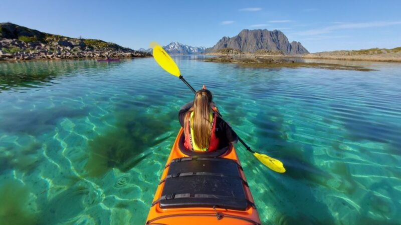 skrova-island-3hours-guided-kayak-tour