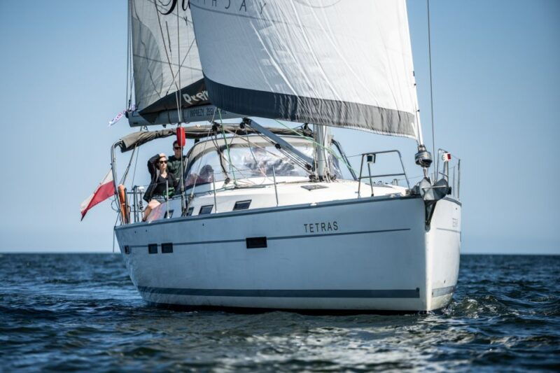 sopot-yacht-cruise-around-the-bay-with-welcome-drink