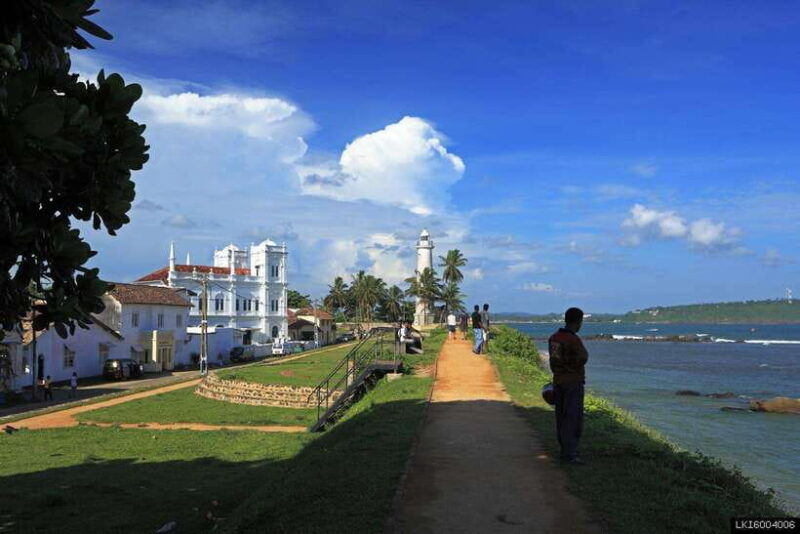 southern-sri-lanka-sea-sand-marine-life-2-day-tour
