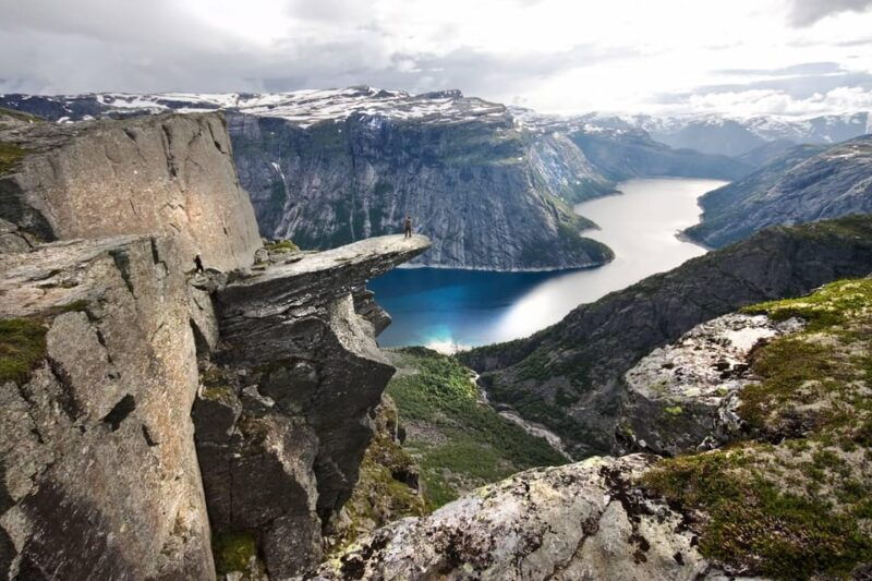 stavanger-guided-hike-to-trolltunga