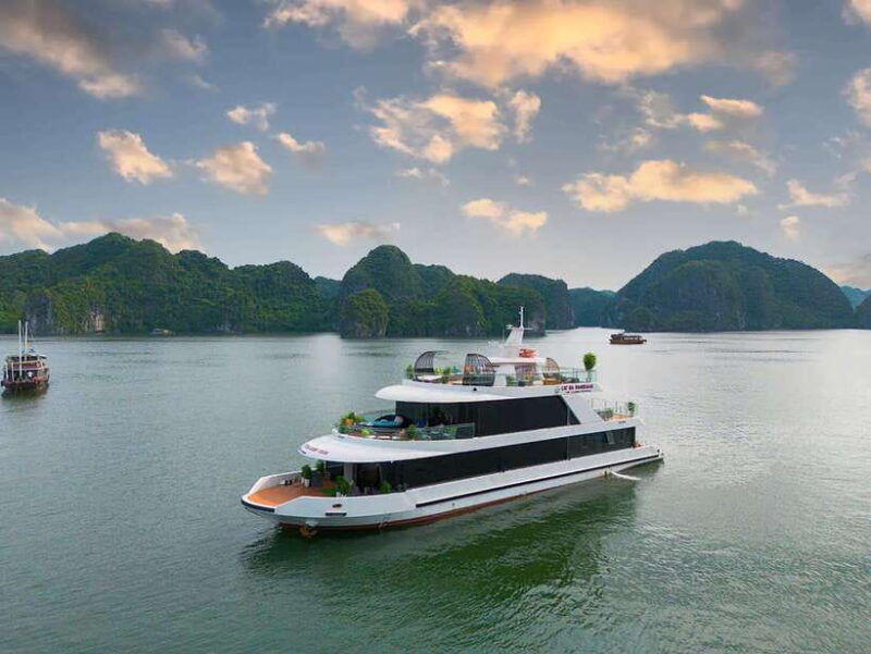 stunning-lan-ha-bay-sunset-tour-on-luxury-cruise-jacuzzi