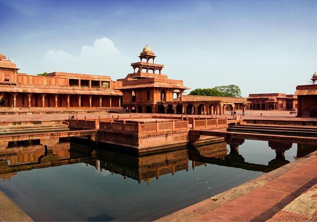 Sunrise Taj Mahal Tour with Agra Fort and Fatehpur Sikri - Day Trip to Fatehpur Sikri: The Ghost City