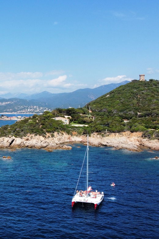 sunset-boat-party-a-party-in-the-sanguinaires-islands