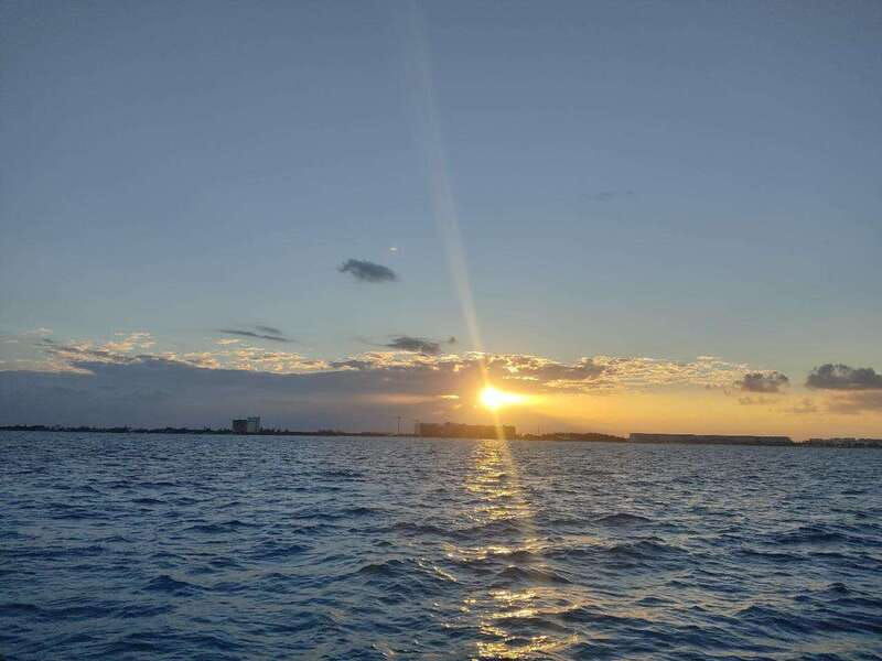 sunset-sailing-to-isla-mujeres-with-cancun-transfer