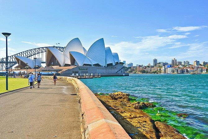 Sydney Highlights and Beaches Full Day Private Tour - The Historic Rocks District: Echoes of Sydney’s Past