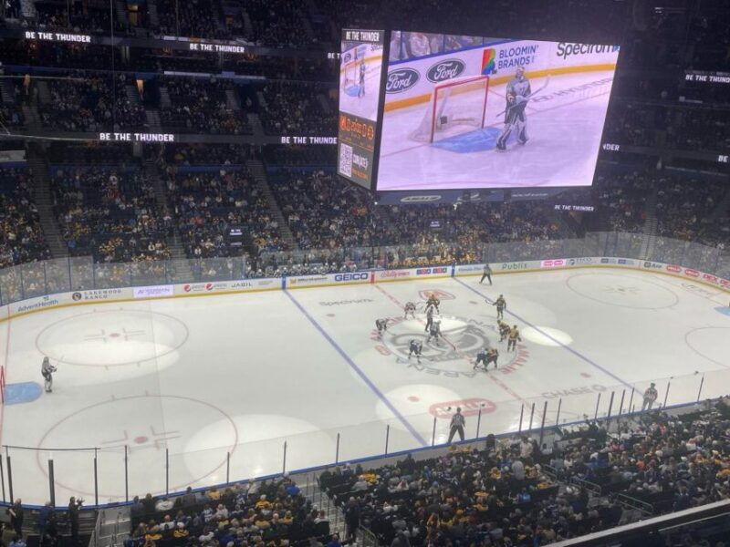 tampa-tampa-bay-lightning-ice-hockey-game-ticket