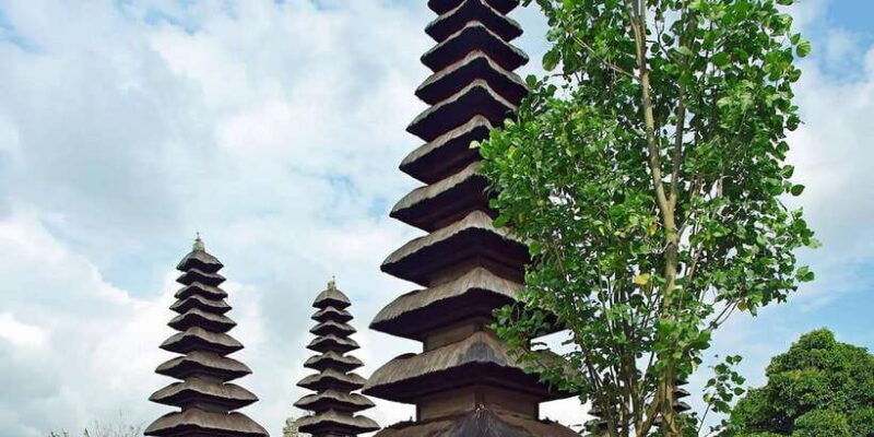 tanah-lot-temple-with-ubud-tour-and-watching-the-kecak-dance