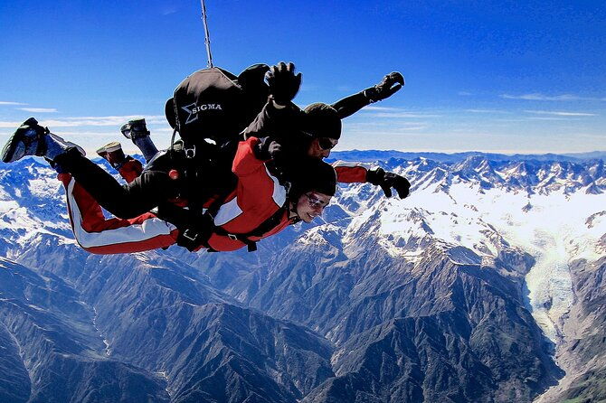 Tandem Skydive 18,000ft from Franz Josef - The Equipment and Safety Measures