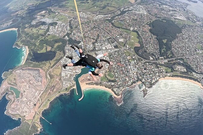 Tandem Skydive Shellharbour Beach 15,000ft - An Overview of the Skydiving Adventure