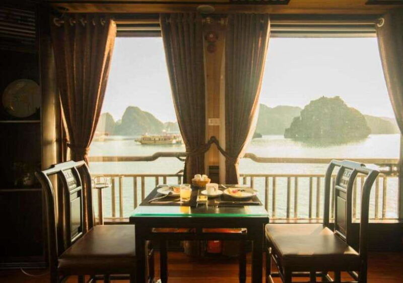 the-best-overnight-cruise-visit-lan-ha-bay-viet-hai-village