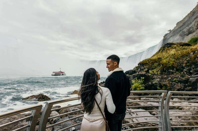 toronto-niagara-falls-day-tour-with-niagara-city-cruise