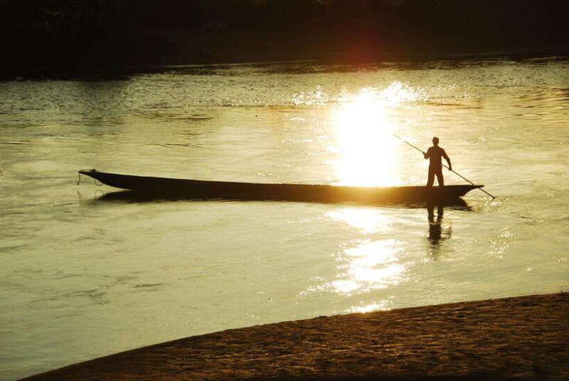 tower-night-stay-excursing-through-chitwan-national-park