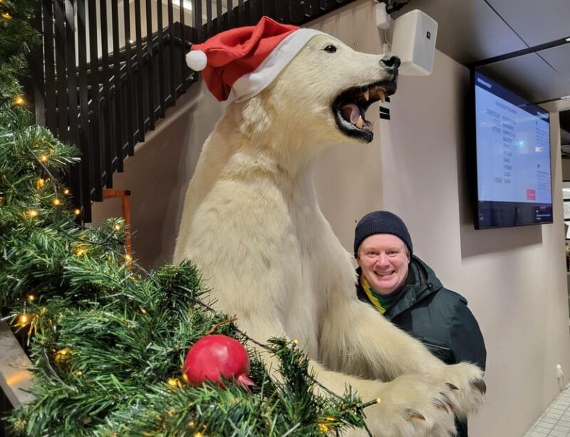 tromso-guided-polar-bear-walk-incl-polaria-polar-museum