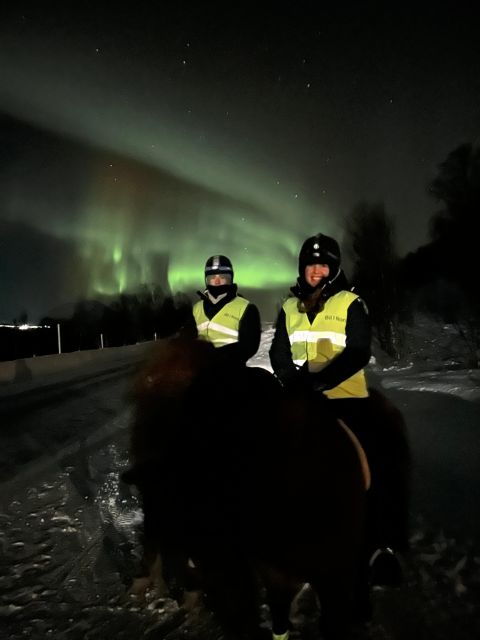 tromso-lyngen-horse-winter-evening-riding-experience