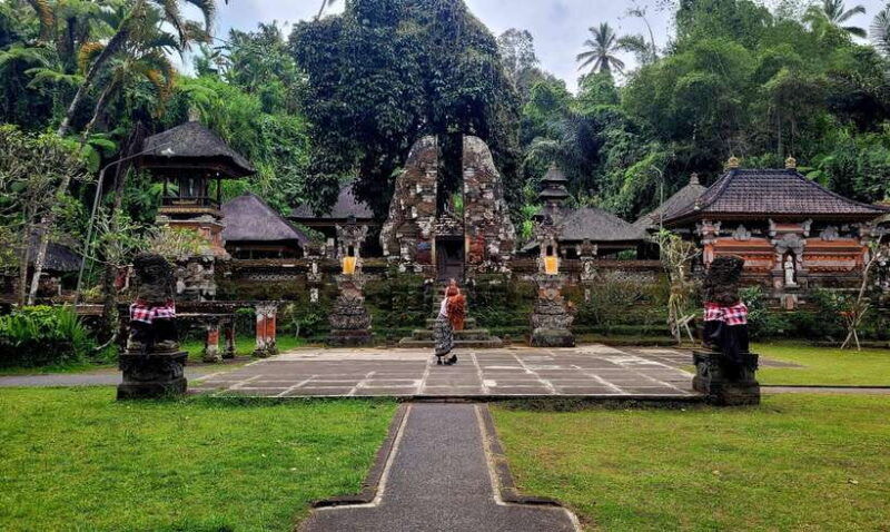 ubud-private-half-day-tour-with-rice-terrace-waterfall