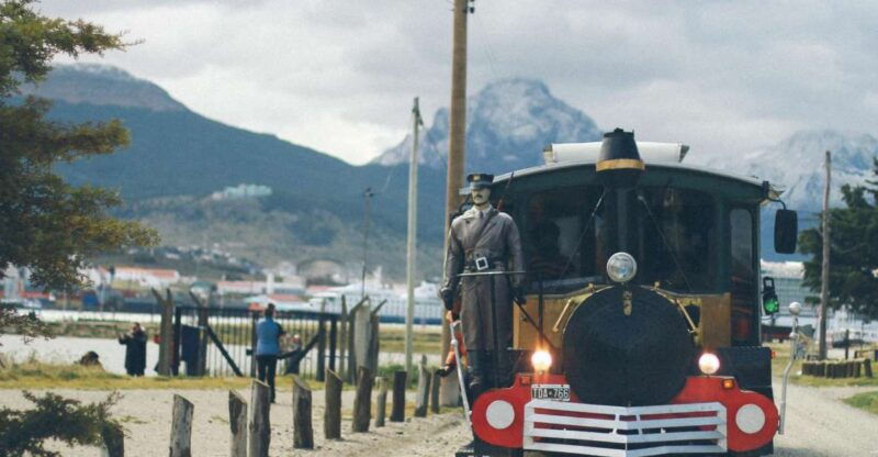 ushuaia-panoramic-city-train-tour