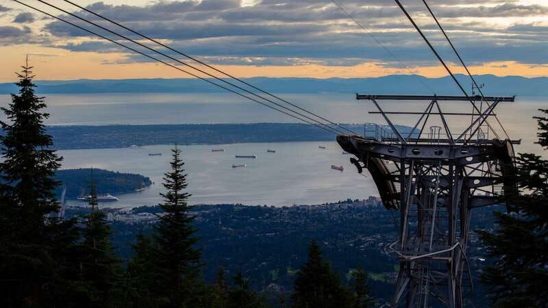vancouver-attractions-by-twilight-guided-tour-with-dinner