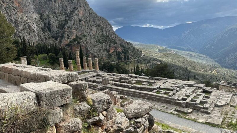 visit-thermopylae-delphi-navel-of-earth-private-tour-8h