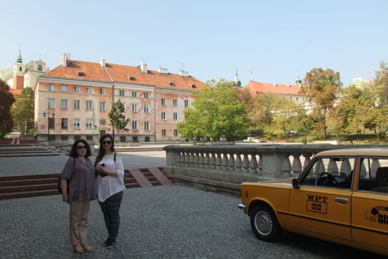warsaw-communism-private-tour-in-a-retro-fiat
