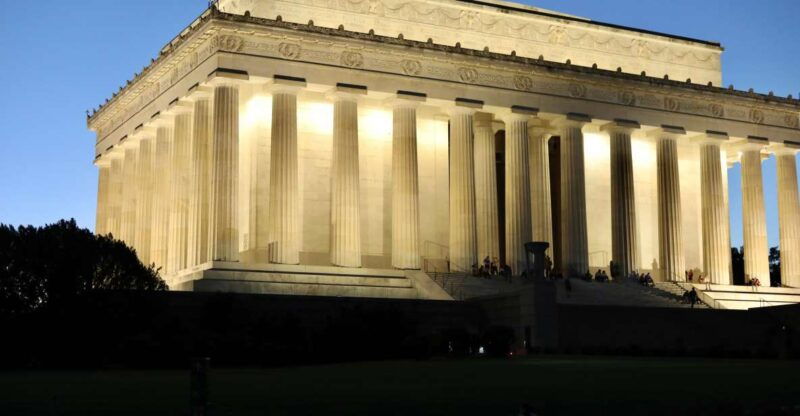 washington-dc-monuments-by-night-bike-tour