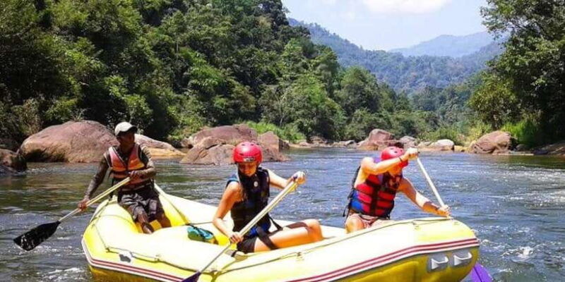 white-water-rafting-in-kitulgala