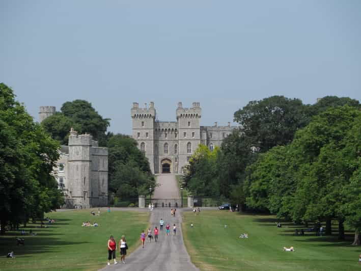 windsor-stonehenge-winchester-private-tour-includes-entry