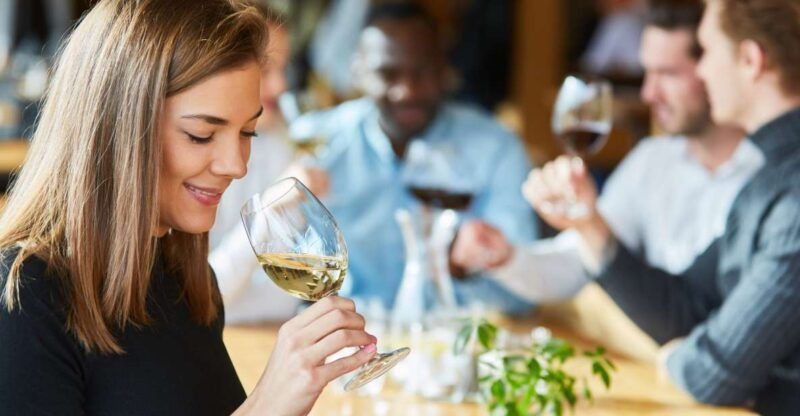 wine-and-food-tasting-tour-in-hamburg-old-town