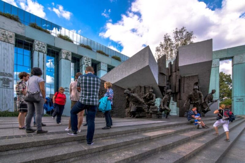 world-war-2-in-warsaw-walking-tour-in-english