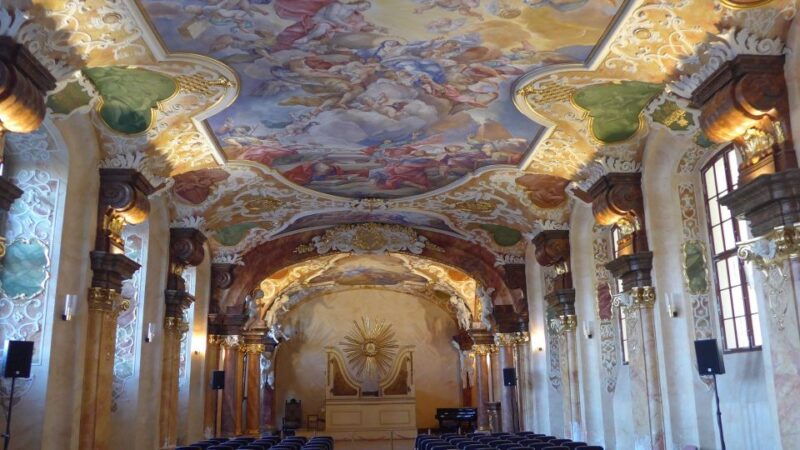 wroclaw-old-town-highlights-private-walking-tour-2