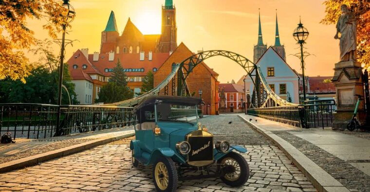 wroclaw-tour-of-the-old-town-in-an-imperial-e-car