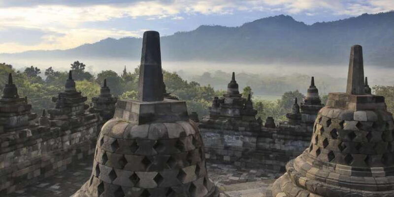 yogyakarta-borobudur-prambanan-guided-tour-w-entry-fees