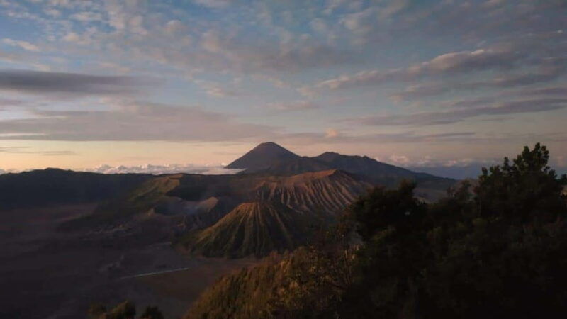 yogyakarta-merapi-sunrise-jomblang-timang-guided-tour