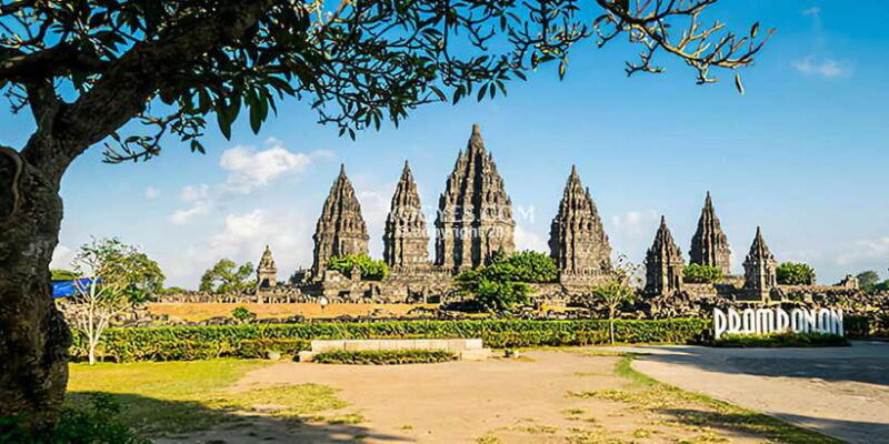 yogyakarta-prambanan-temple-afternoon-tour-and-dinner