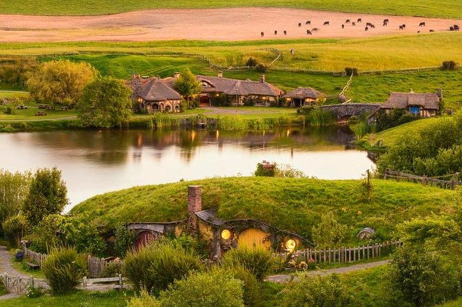 5-Day Bay of Islands Rotorua Waitomo Caves and Hobbiton Tour from Auckland - Day 3: Rotorua’s Geothermal and Maori Culture