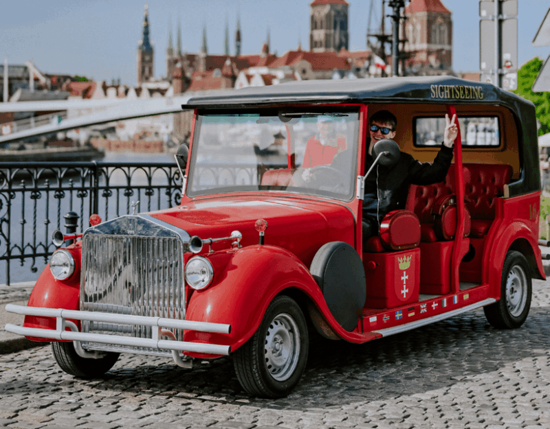 60-min-of-sightseeing-in-retro-cars-gdansk