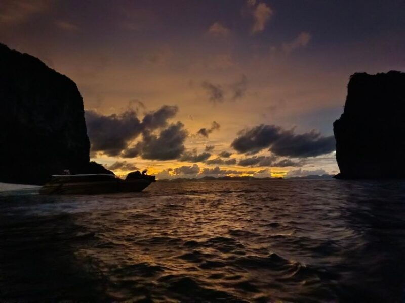 7-island-sunset-by-speed-boat