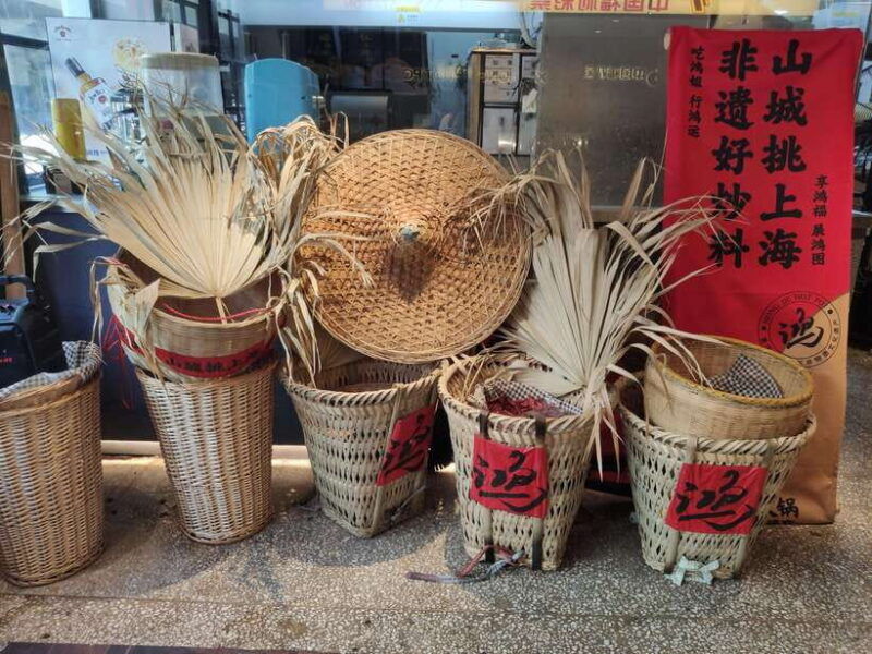 a-delicious-food-tour-through-the-heart-of-the-city