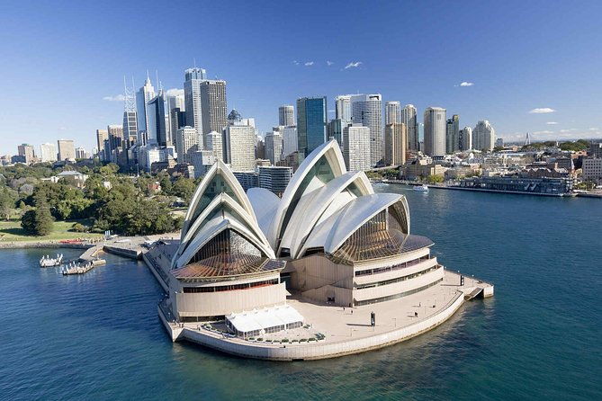 Airport Transfer: Sydney Airport SYD to Sydney by Luxury Van - The Sum Up