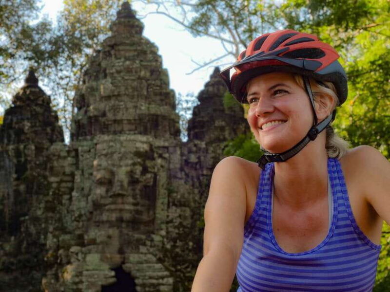 angkor-sunrise-guided-bike-tour-with-breakfast-and-lunch