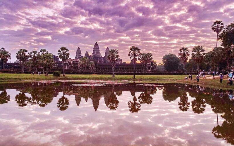 angkor-wat-sunrise-private-tuktuk-tour-in-siem-reap