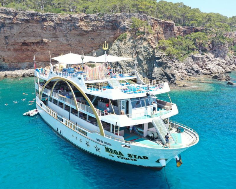 antalya-kemer-megastar-catamaran-cruise-with-foam-party