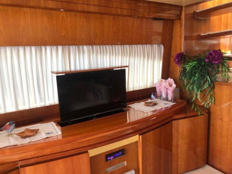 antalya-private-yacht-rental-with-captain-and-meal-onboard
